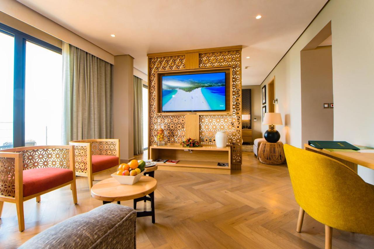 Hotel Sunbird Waterfront Salima Esterno foto